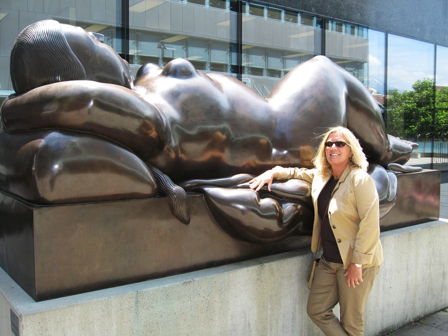 Laying Woman (Ruhende Frau) by Colombian artist Fernando Botero